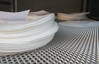 Investigadores de la Facultad de Diseño crean papel antibacterial con partículas de cobre