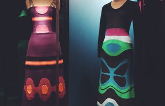 Museo de la Moda celebra sus diez años con exposición del artista chileno Marco Correa