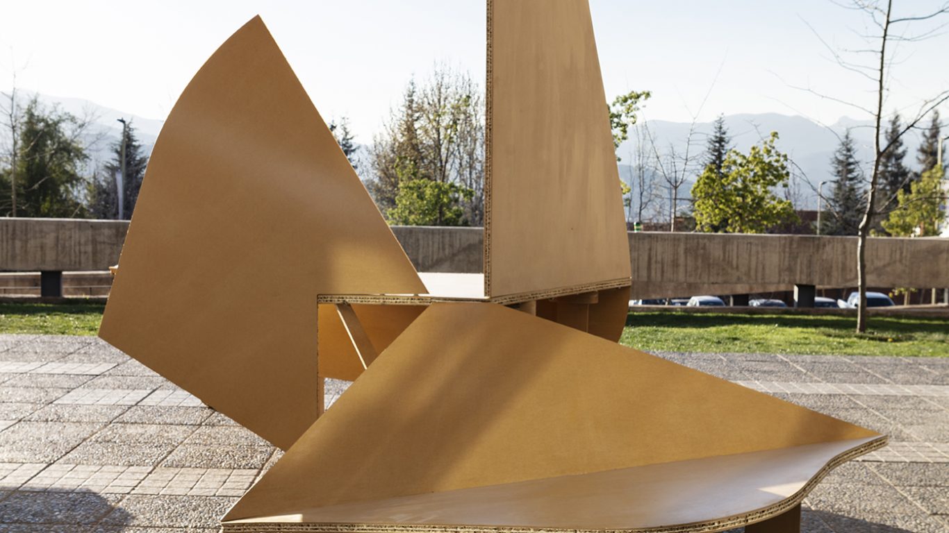 Estudiantes de HEAD-Genève y de Diseño UDD crearon nuevas versiones de ...